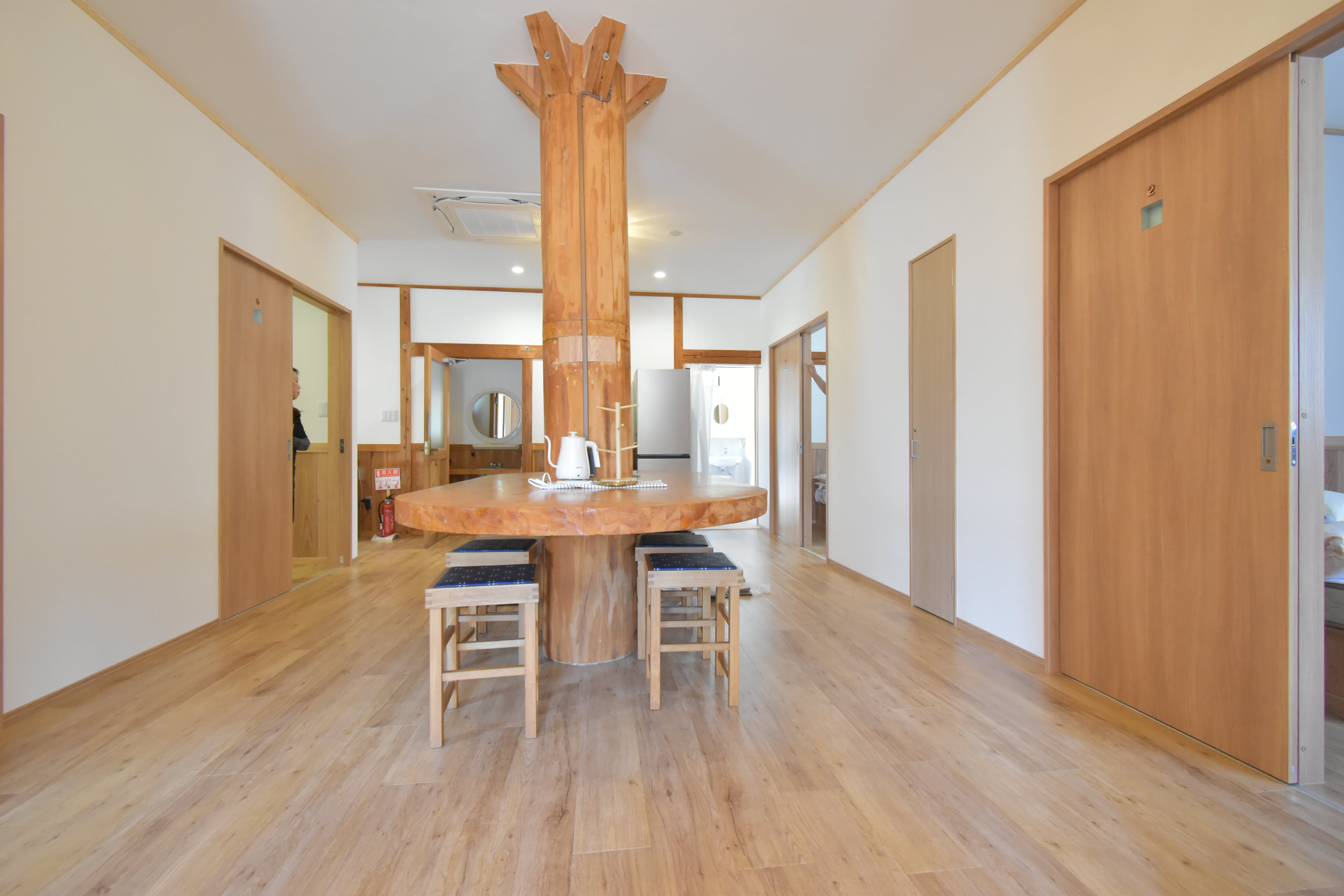 Laundry facilities - Washing machine and sink