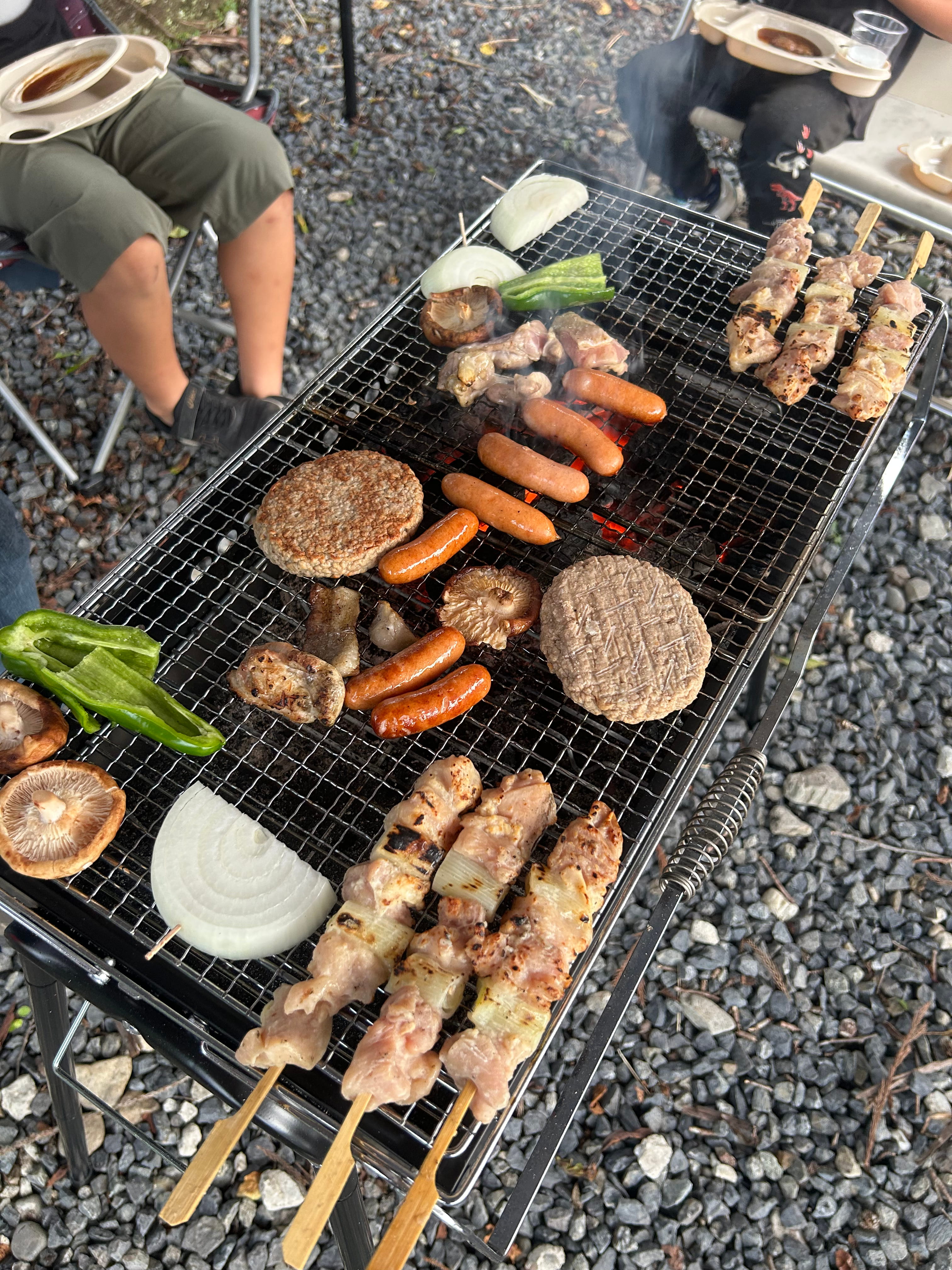 BBQを楽しむ様子